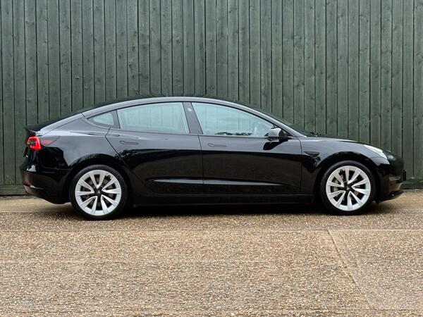 Tesla Model 3 (Dual Motor) Long Range Auto 4WDE 4dr at 20th