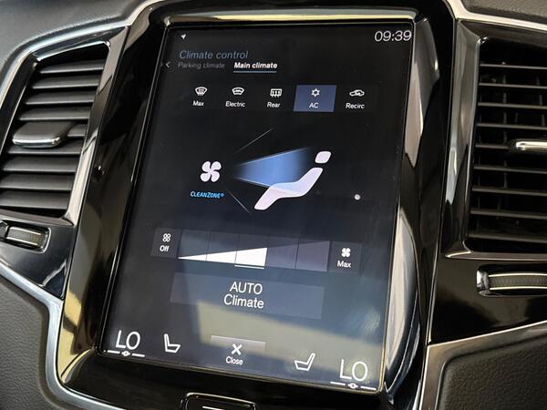 Volvo XC90 2.0 D5 PowerPulse Inscription Pro Auto 4WD Euro 6 (s/s) 5dr at 37th