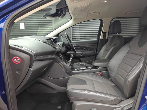 Ford Kuga 2.0 TDCi Titanium 2WD Euro 6 (s/s) 5dr - Image 3