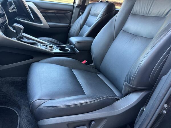 Mitsubishi Shogun Sport 2.4D 4 Auto 4WD Euro 6 5dr at 37th