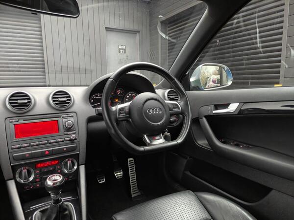 Audi S3 2.0 TFSI Sportback quattro Euro 4 5dr - Image 2
