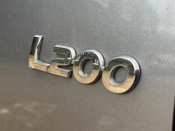 Mitsubishi L200 2.4 DI-D DC Challenger Auto 4WD Euro 6 4dr