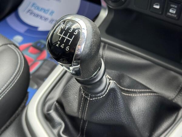 Nissan Navara 2.3 dCi Tekna 4WD Euro 6 (s/s) 4dr