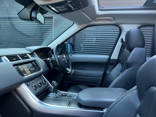 Land Rover Range Rover Sport 3.0 TD V6 SE Auto 4WD Euro 5 (s/s) 5dr - Image 3