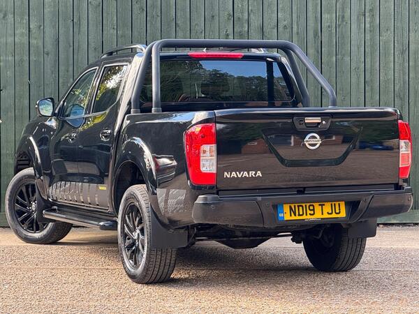 Nissan Navara 2.3 dCi N-Guard 4WD Euro 6 (s/s) 4dr at 11th