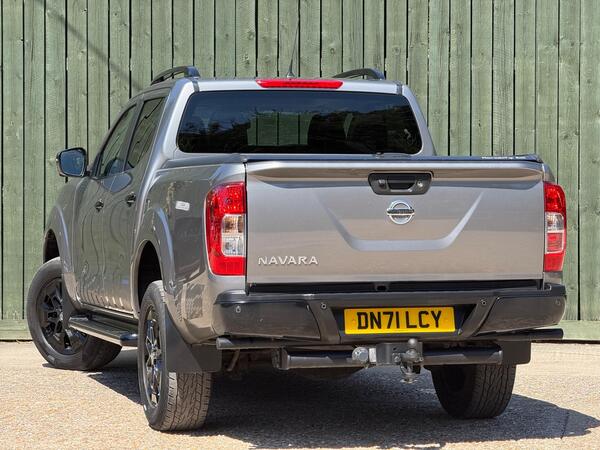 Nissan Navara 2.3 dCi N-Guard Auto 4WD Euro 6 4dr at 16th