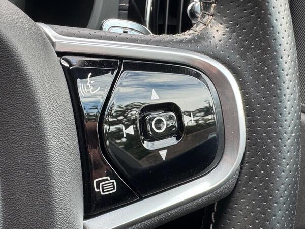 Volvo XC60 2.0 D5 PowerPulse R-Design Pro Auto AWD Euro 6 (s/s) 5dr