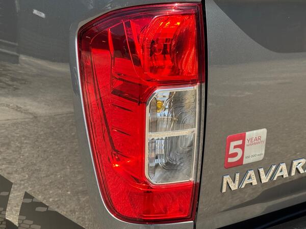 Nissan Navara 2.3 dCi N-Guard Auto 4WD Euro 6 4dr