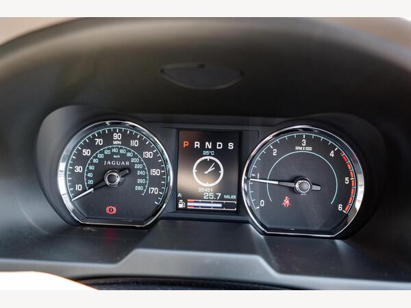 JAGUAR XF PREMIUM LUXURY D AUTO - Image 34