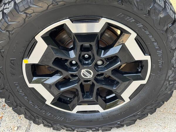 Nissan Navara 2.3 dCi Tekna 4WD Euro 6 (s/s) 4dr