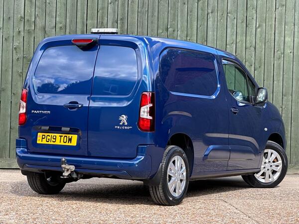 Peugeot Partner 1.5 BlueHDi 1000 Asphalt Standard Panel Van EAT8 SWB Euro 6 (s/s) 5dr at 13th