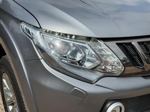 Mitsubishi L200 2.4 DI-D DC Barbarian Auto 4WD Euro 6 4dr at 39th
