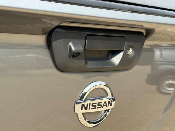 Nissan Navara 2.3 dCi N-Guard Auto 4WD Euro 6 4dr at 53th