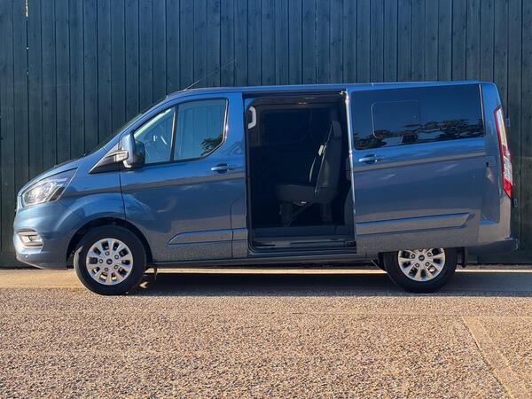 Ford Transit Custom 2.0 300 EcoBlue Limited Crew Van L1 H1 Euro 6 (s/s) 5dr at 9th