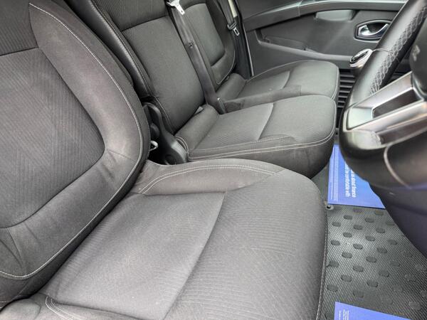 Renault Trafic 2.0 dCi Blue SL28 Sport L1 H1 Euro 6 (s/s) 5dr at 7th