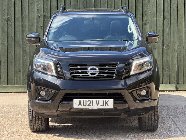 Nissan Navara 2.3 dCi N-Guard Auto 4WD Euro 6 4dr at 6th