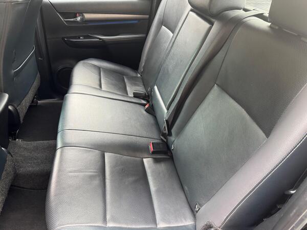Toyota Hilux 2.8 D-4D Invincible X 4WD Euro 6 (s/s) 4dr at 36th
