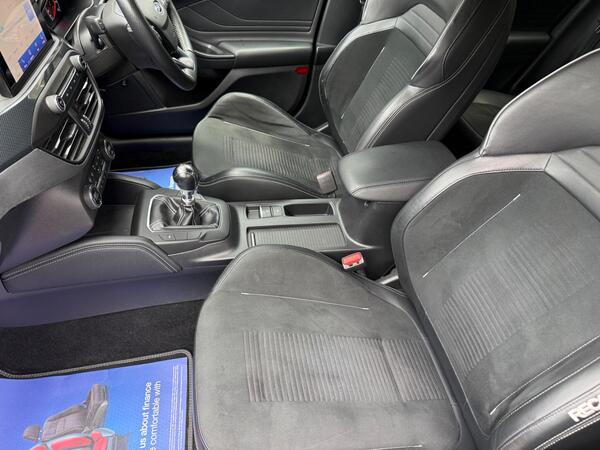 Ford Focus 2.3T EcoBoost ST Euro 6 (s/s) 5dr at 22th
