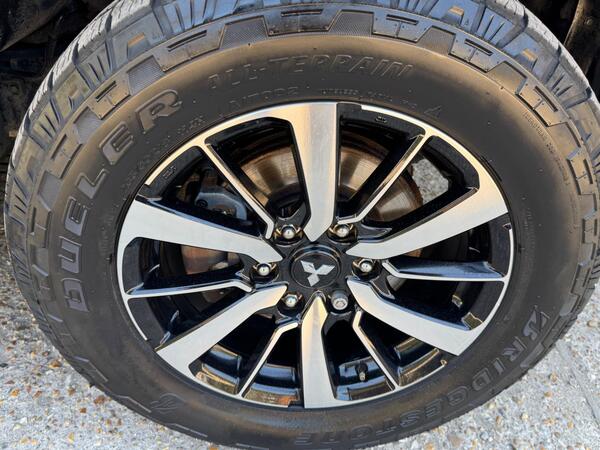 Mitsubishi Shogun Sport 2.4D 4 Auto 4WD Euro 6 5dr at 30th