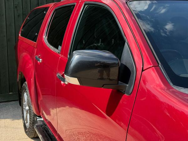 Isuzu D-Max 1.9 TD Blade Auto 4WD Euro 6 4dr at 36th