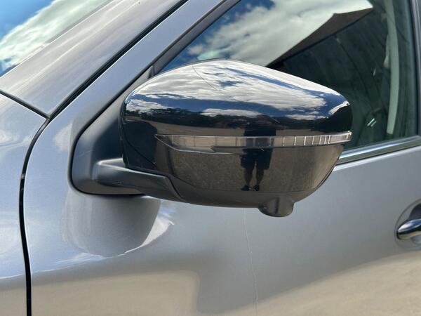 Nissan Navara 2.3 dCi N-Guard Pickup Double Cab 4dr Diesel Auto 4WD Euro 6 (190 ps)