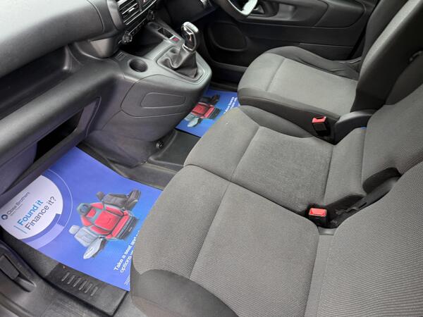 Peugeot Partner 1.5 BlueHDi 1000 Asphalt Standard Panel Van SWB Euro 6 5dr at 2th