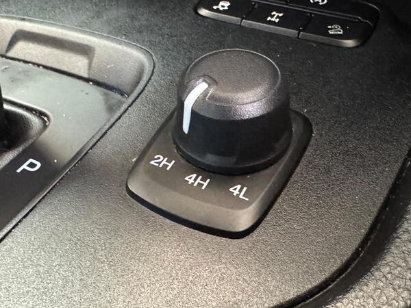 Ford Ranger 2.0 EcoBlue Stormtrak Pickup Double Cab 4dr Diesel Auto 4WD Euro 6 (s/s) (213 ps) at 28th