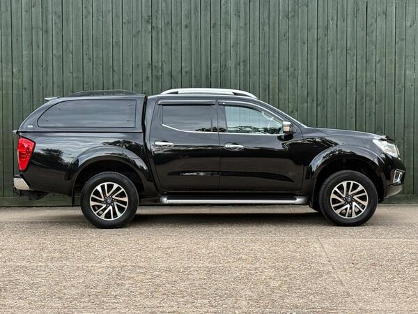 Nissan Navara 2.3 dCi Tekna 4WD Euro 6 (s/s) 4dr