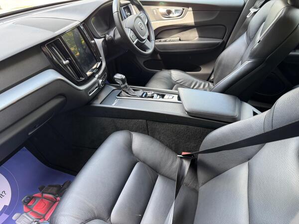 Volvo XC60 2.0 D4 Momentum Auto AWD Euro 6 (s/s) 5dr