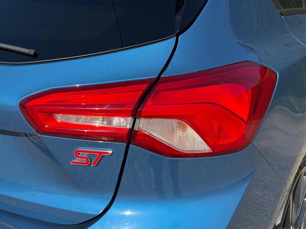 Ford Focus 2.3T EcoBoost ST Euro 6 (s/s) 5dr at 38th