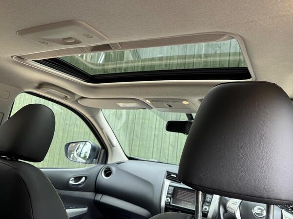 Nissan Navara 2.3 dCi N-Guard Auto 4WD Euro 6 4dr at 16th