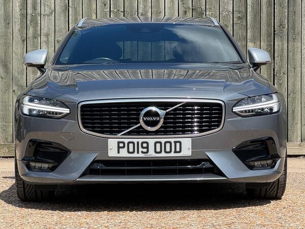 Volvo V90 2.0 D4 R-Design Auto Euro 6 (s/s) 5dr at 6th