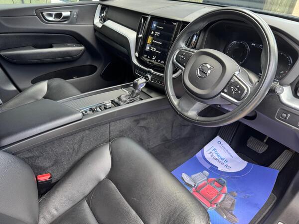 Volvo XC60 2.0 T4 Edition Auto Euro 6 (s/s) 5dr at 10th