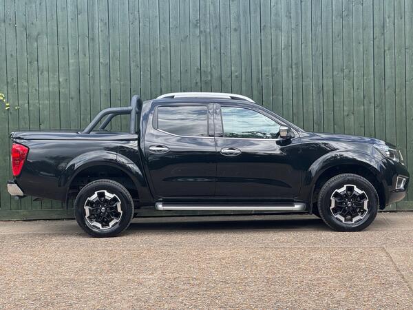 Nissan Navara 2.3 dCi Tekna 4WD Euro 6 (s/s) 4dr at 17th