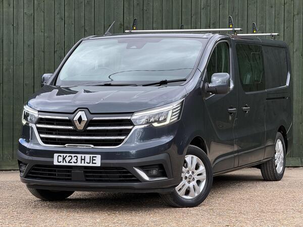 Renault Trafic 2.0 dCi Blue LL30 Sport Crew Van L2 H1 Euro 6 (s/s) 6dr at 9th