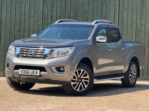 Nissan Navara 2.3 dCi Tekna 4WD Euro 6 (s/s) 4dr at 6th