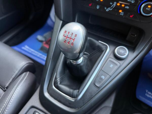 Ford Focus 2.0T EcoBoost ST-3 Euro 6 (s/s) 5dr