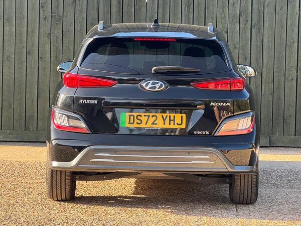 Hyundai KONA 64kWh Premium Auto 5dr (10.5kW Charger)