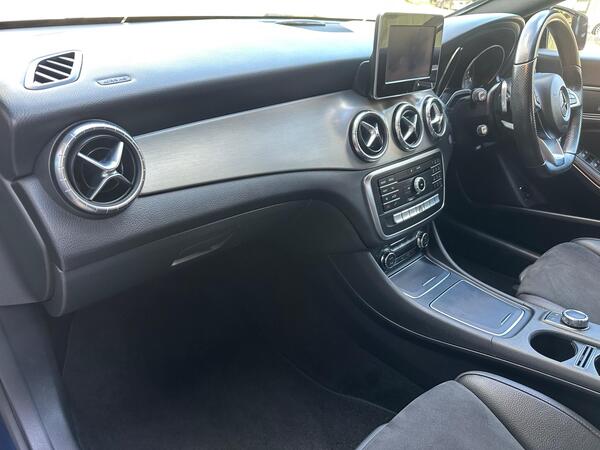 Mercedes-Benz CLA 2.1 CLA220d AMG Line Coupe 7G-DCT Euro 6 (s/s) 4dr at 11th