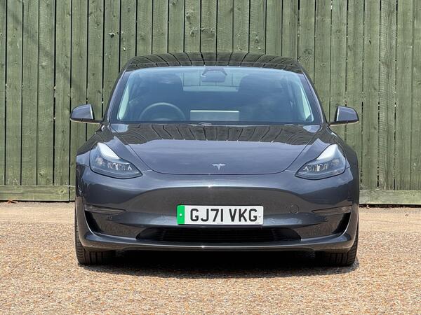 Tesla Model 3 (Dual Motor) Long Range Auto 4WDE 4dr at 1th