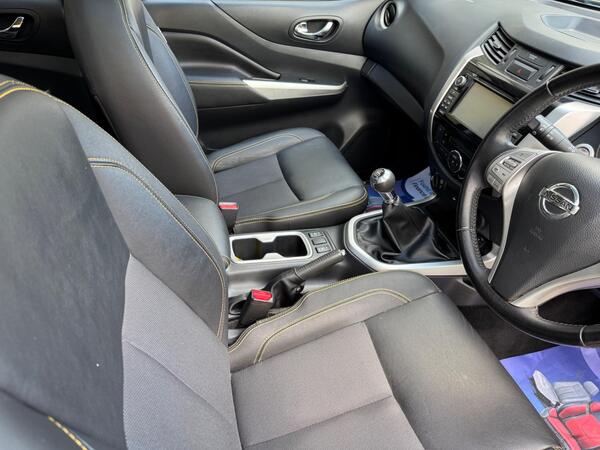 Nissan Navara 2.3 dCi N-Guard 4WD Euro 6 (s/s) 4dr at 4th