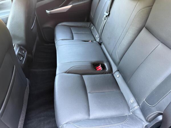 Nissan Navara 2.3 dCi Tekna Auto 4WD Euro 6 4dr at 24th