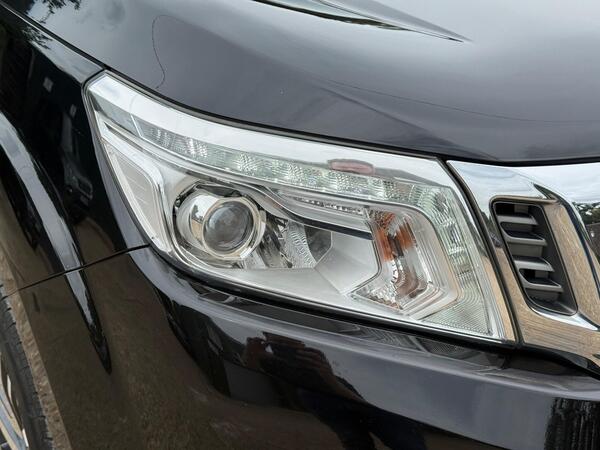 Nissan Navara 2.3 dCi Tekna Auto 4WD Euro 6 4dr at 39th