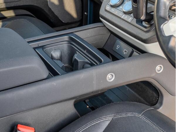 LAND ROVER DEFENDER X-DYNAMIC SE D MHEV A - Image 46