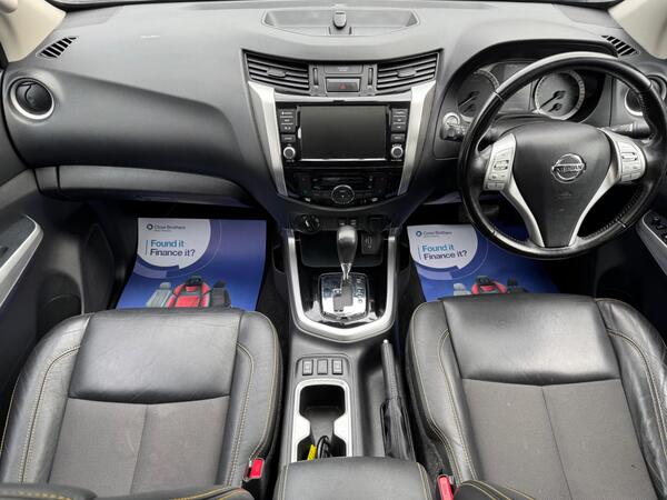 Nissan Navara 2.3 dCi N-Guard Pickup Double Cab 4dr Diesel Auto 4WD Euro 6 (190 ps)