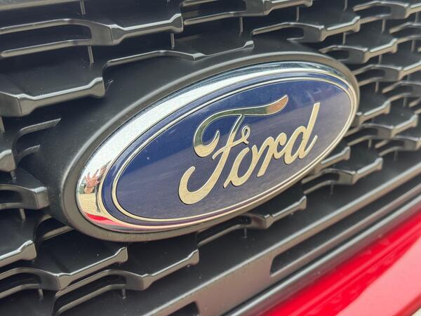 Ford Ranger 2.0 EcoBlue Stormtrak Pickup Double Cab 4dr Diesel Auto 4WD Euro 6 (s/s) (213 ps) at 39th