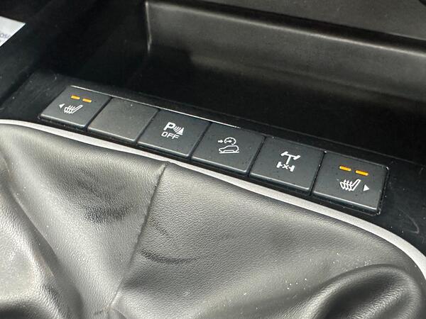 Isuzu D-Max 1.9 TD V-Cross 4WD Euro 6 (s/s) 4dr at 37th