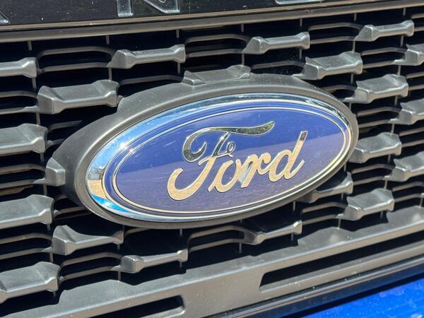 Ford Ranger 2.0 EcoBlue Stormtrak Pickup Double Cab 4dr Diesel Auto 4WD Euro 6 (s/s) (213 ps) at 46th