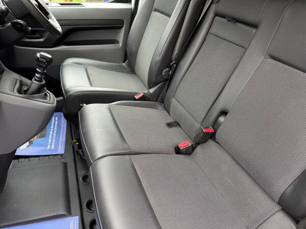 Peugeot Expert 2.0 BlueHDi 1400 Professional Plus Standard Panel Van MWB Euro 6 (s/s) 6dr at 12th