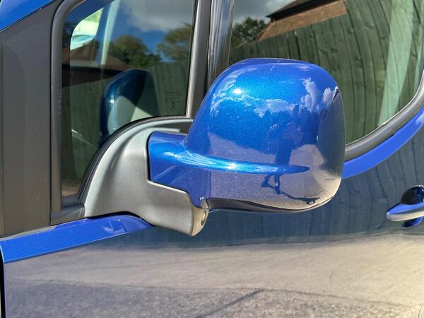 Peugeot Partner 1.5 BlueHDi 1000 Asphalt Standard Panel Van EAT8 SWB Euro 6 (s/s) 5dr at 43th